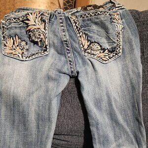 Miss Me signature bootcut size 25